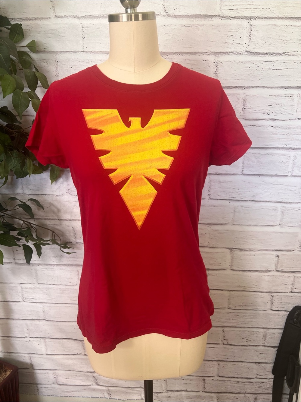 RARE Marvel Dark Phoenix Jean Grey Women's Sz Small Red Short Sleeve Tee
